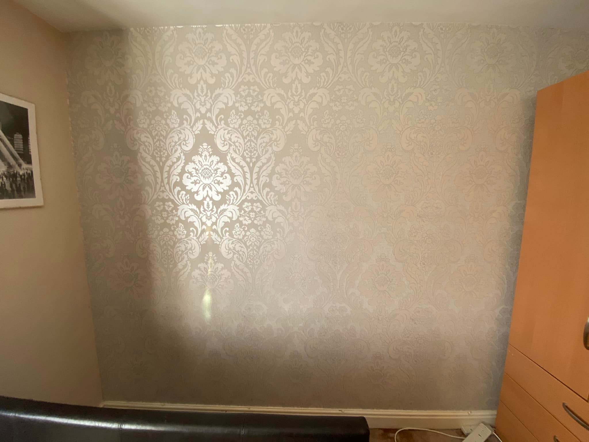 wallpapering
